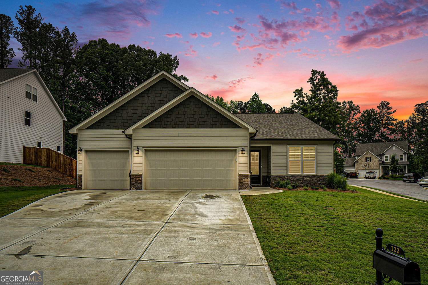 Property Photo: 122 Riverbirch Way GA 30157