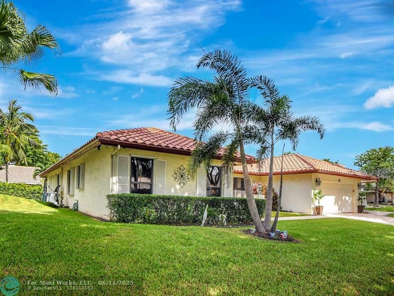 Property Photo: 243 Deer Creek Woodlake Circle FL 33442