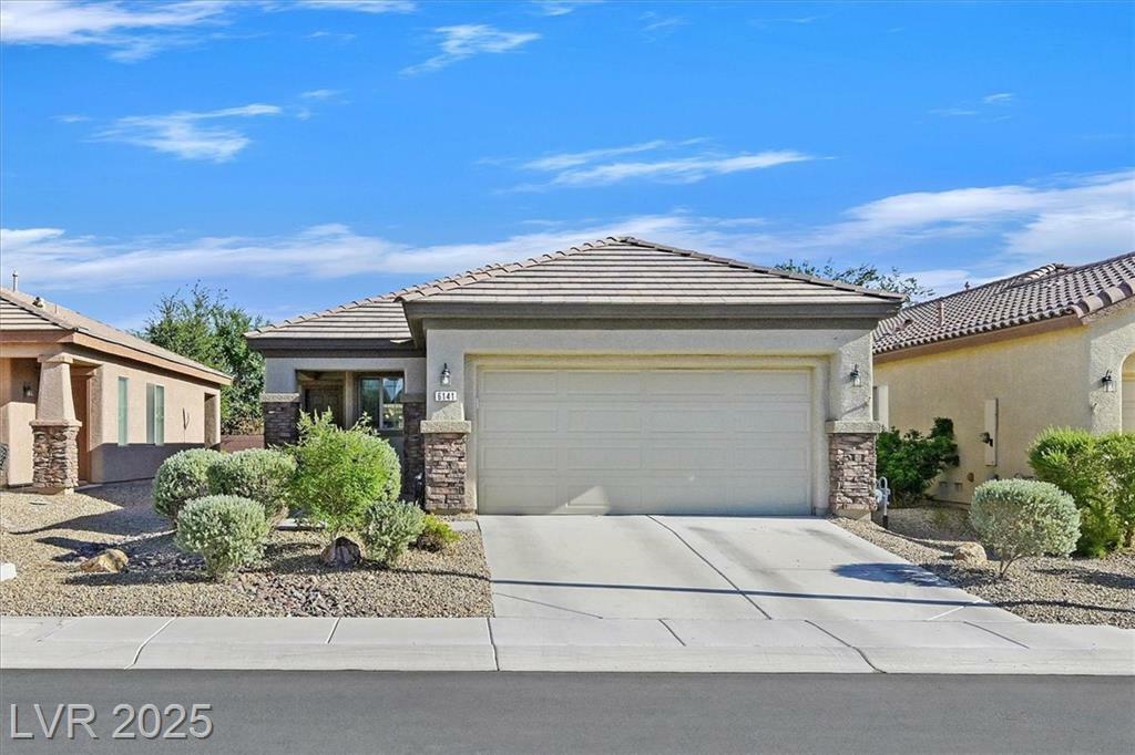 Property Photo: 6141 Tokara Avenue NV 89122