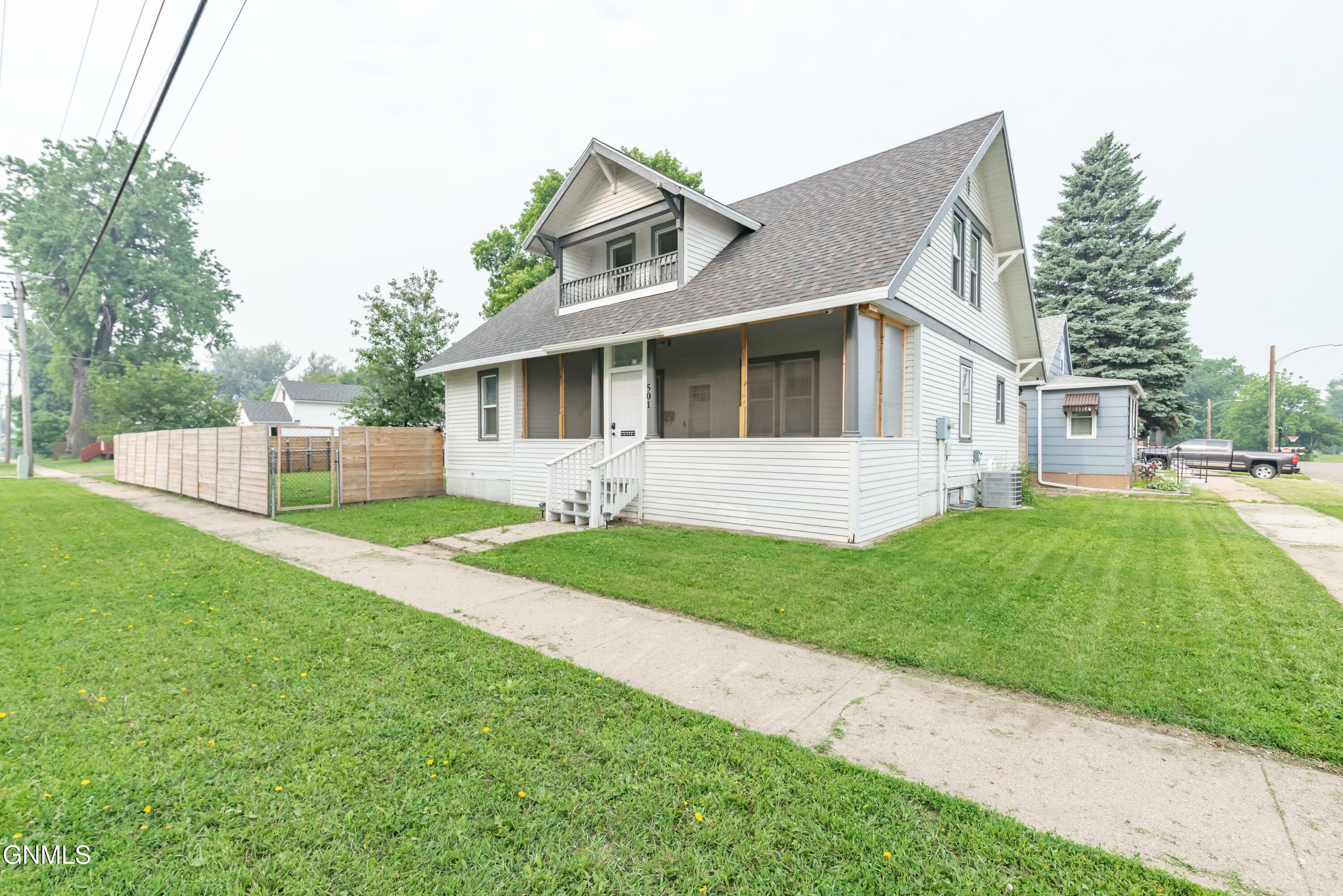 501 3rd Avenue SE  Mandan ND 58554 photo
