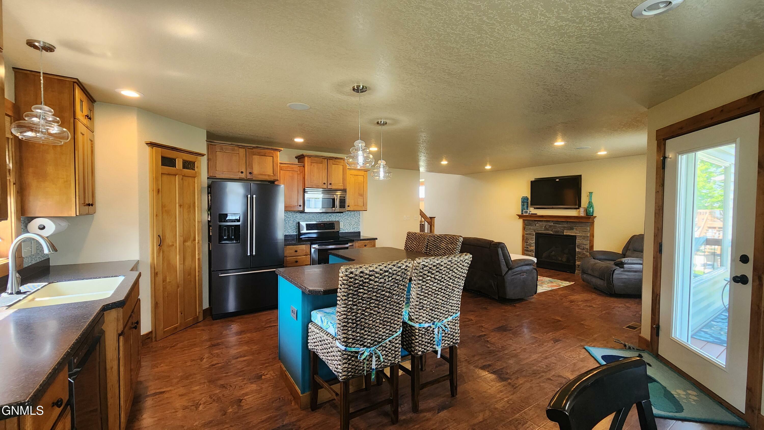 Property Photo: 518 Medora Avenue ND 58503