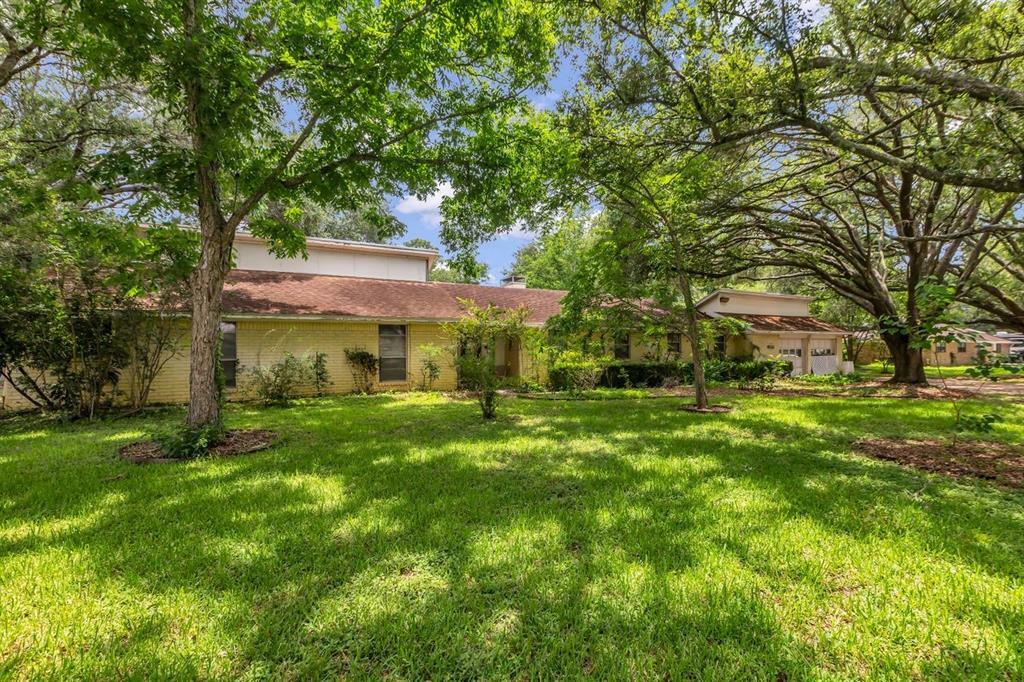 Property Photo: 3405 E Circle Drive TX 77581