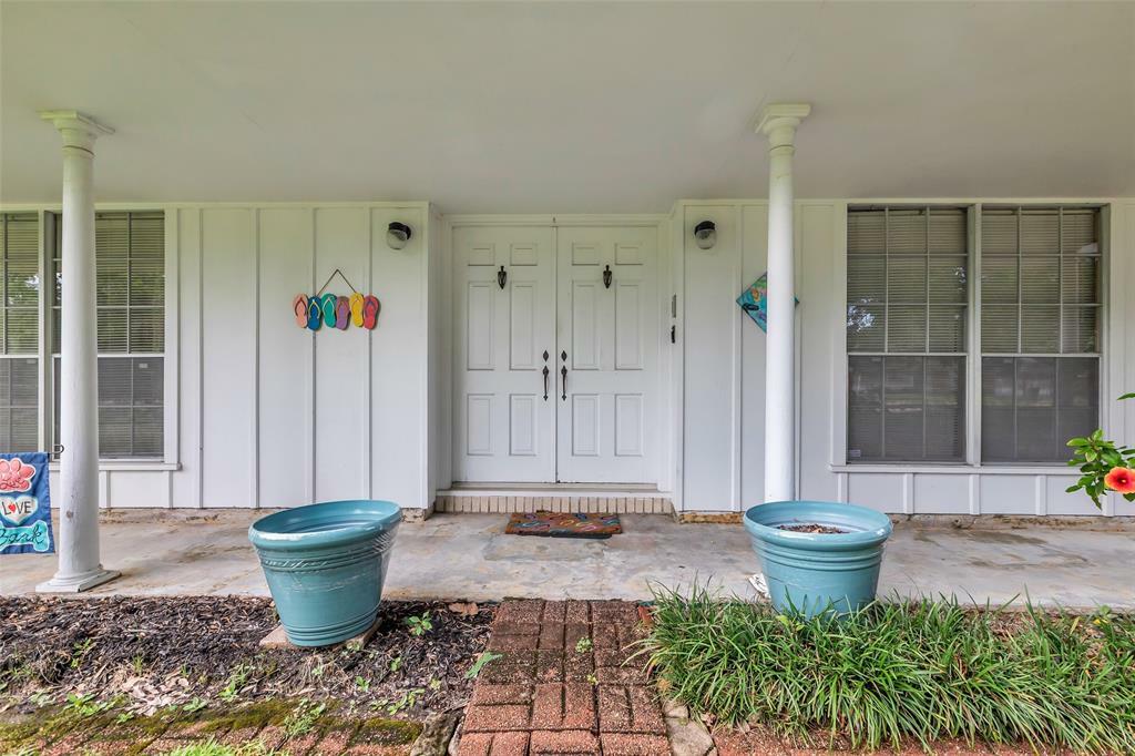 Property Photo: 410 Azalea Drive TX 77520