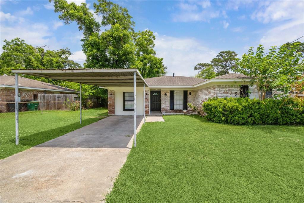 Property Photo: 9002 Allwood Street TX 77016