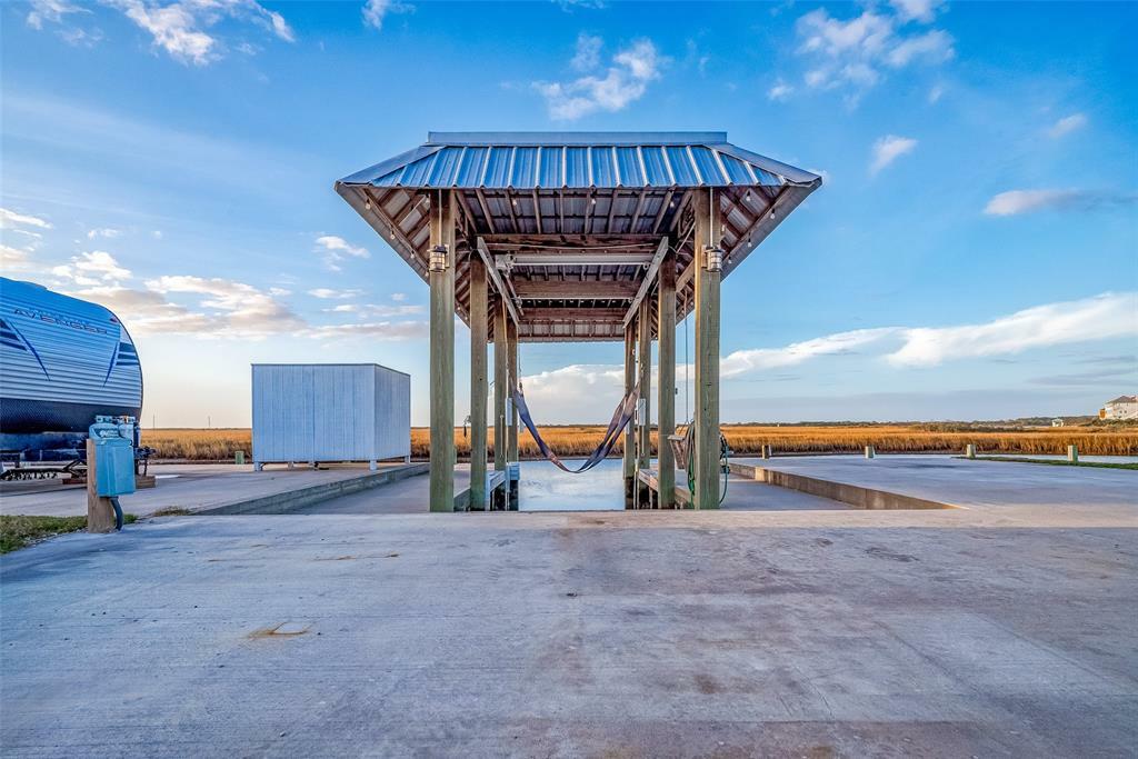 Property Photo: 1107 Gator Point TX 77650