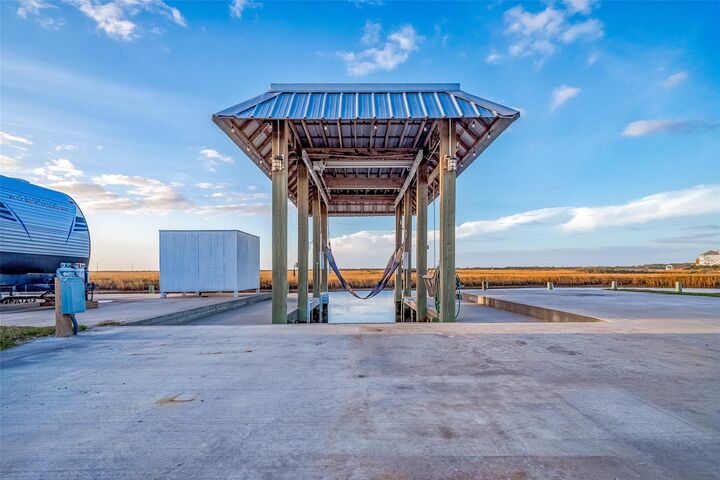 Property Photo:  1107 Gator Point  TX 77650 