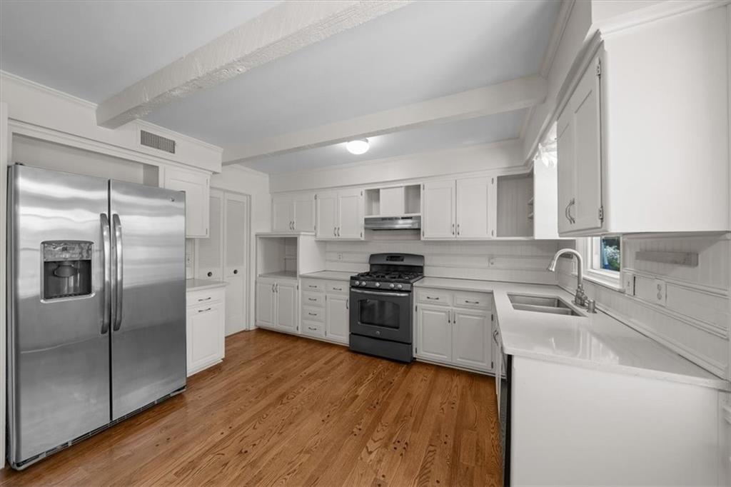 Property Photo: 9609 W 105th Terrace KS 66212