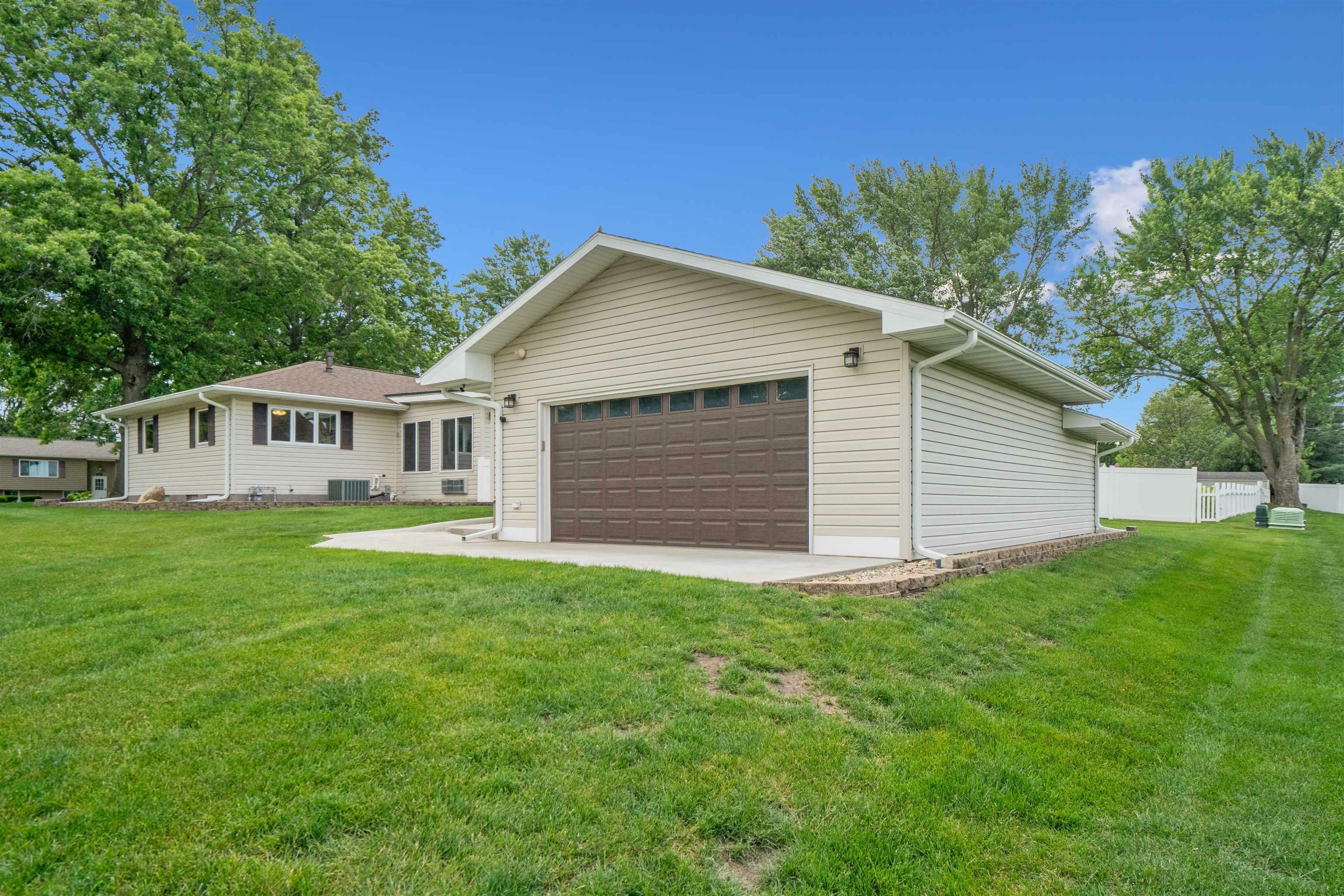 Property Photo: 4023 Crestview Drive IA 50613