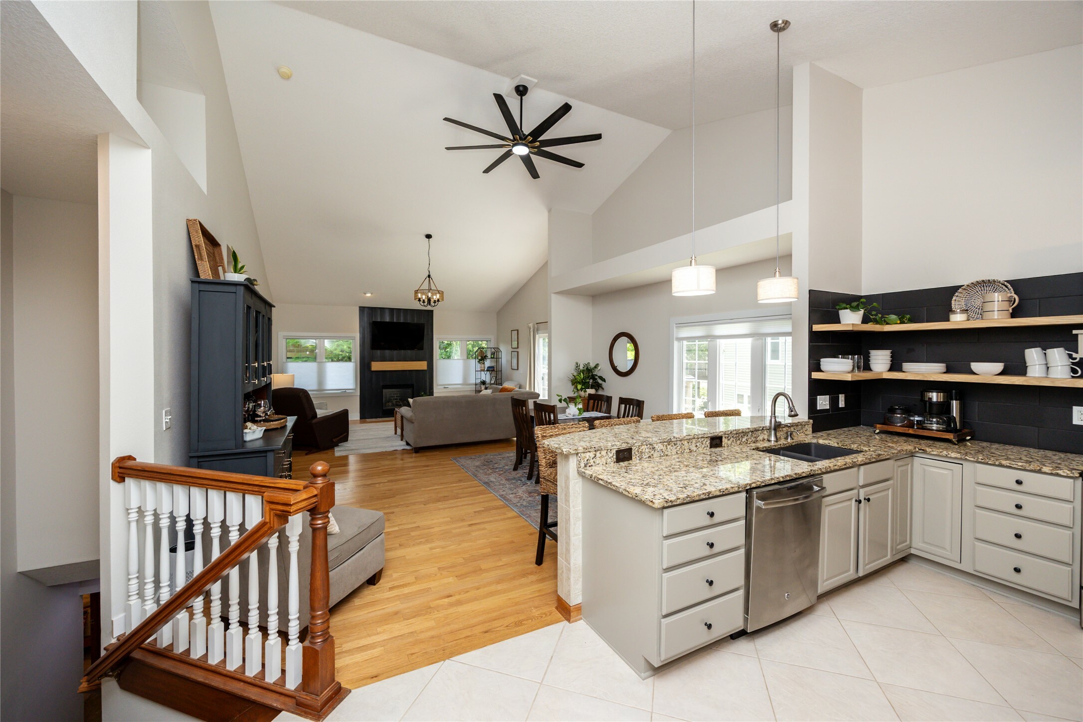 Property Photo: 5567 Meredith Drive 3A IA 50310
