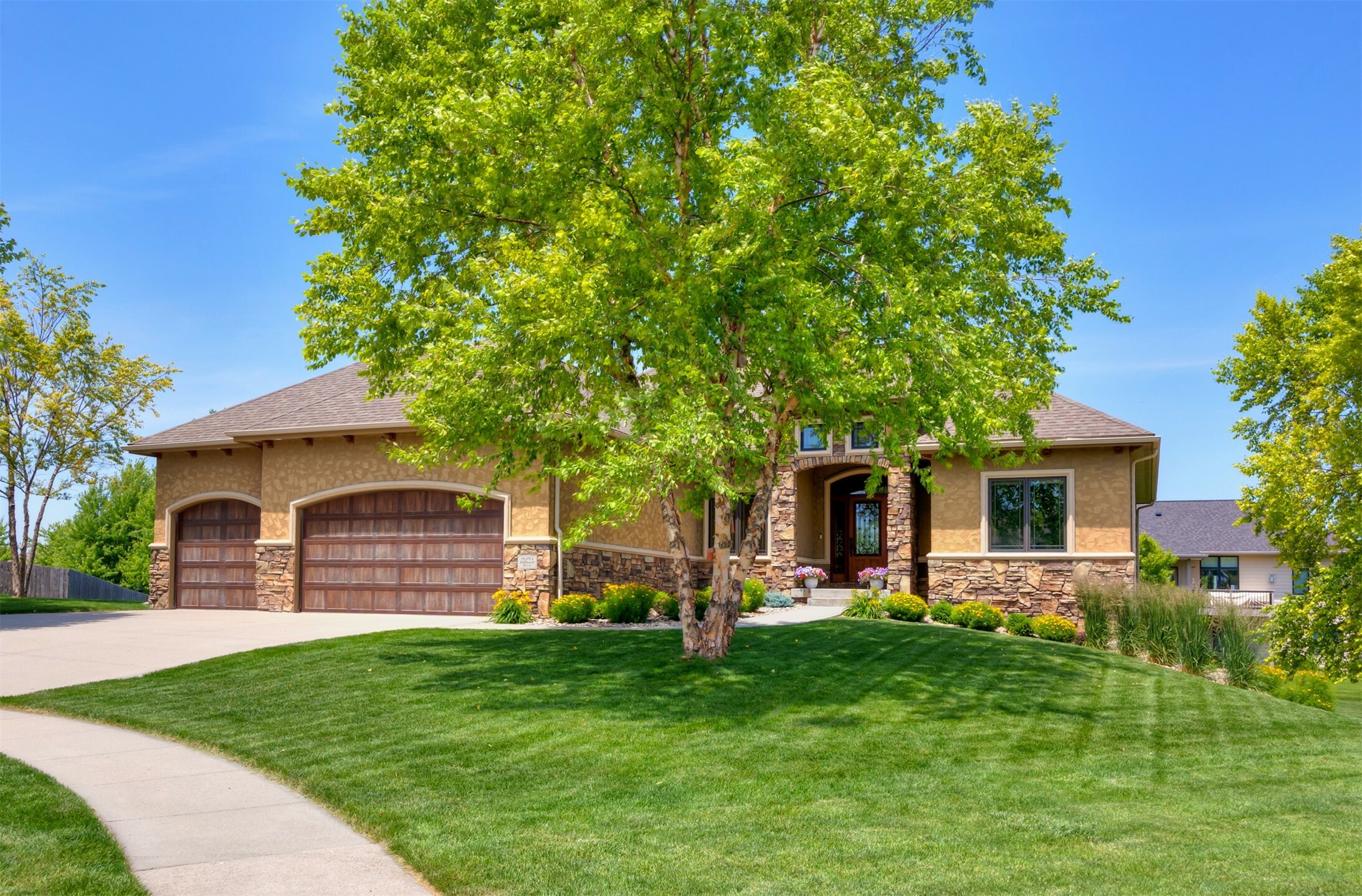 Property Photo: 16105 Dellwood Drive IA 503232