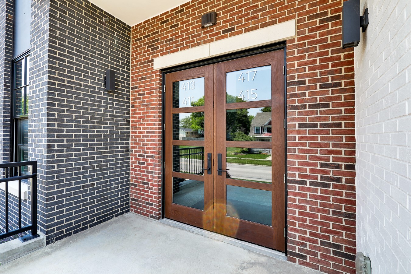 Property Photo:  415 Main Street 2B  IA 50219 