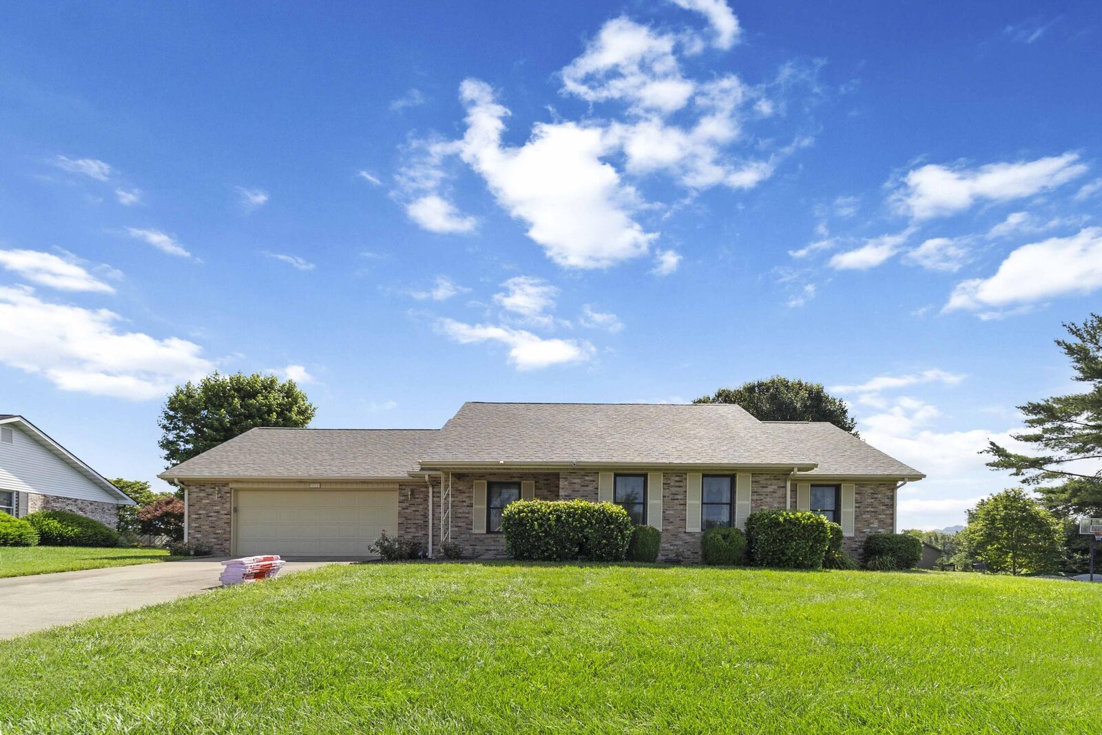 Property Photo: 1016 Hunters Run KY 42501