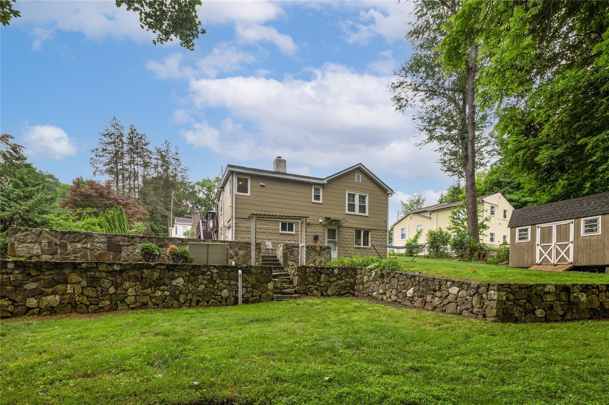 Property Photo:  33 Hollowbrook Court N  NY 10567 