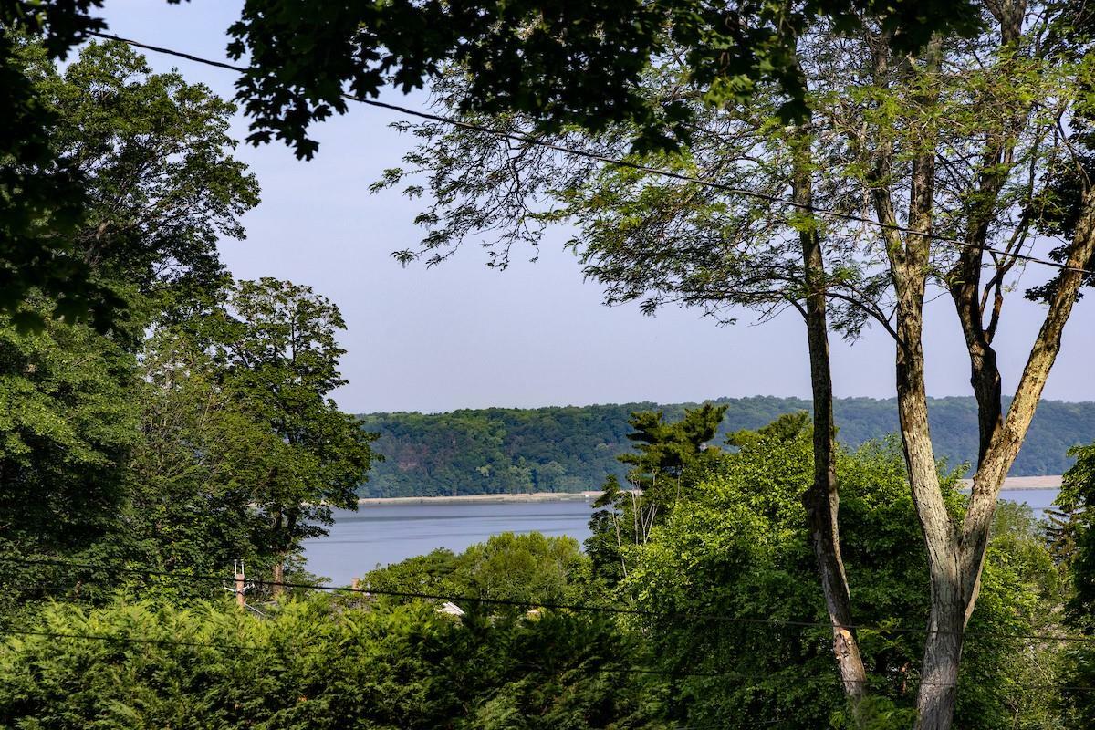 Property Photo: 15 Rayson Lane NY 10522
