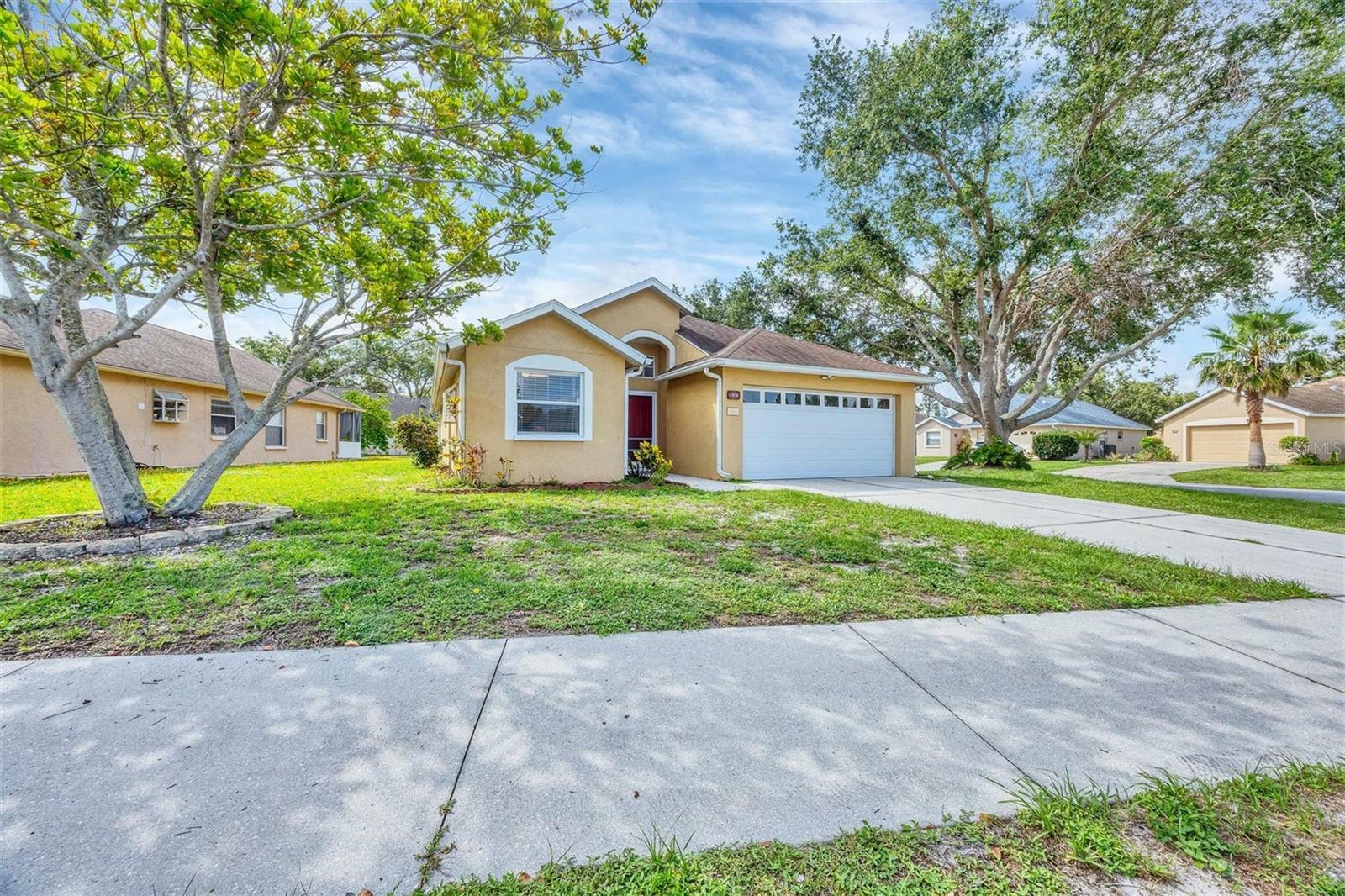 Property Photo: 1451 Fawnwood Circle FL 34232