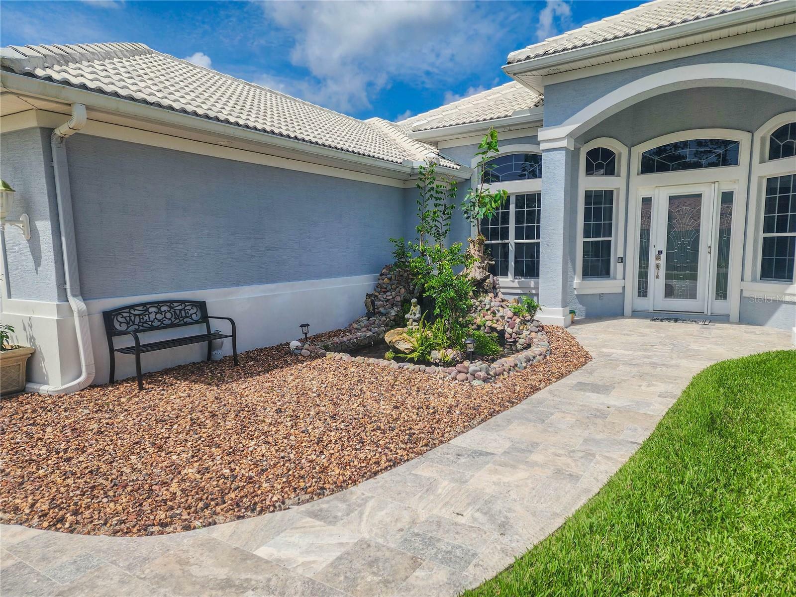 Property Photo: 101 Covington Lane FL 32137