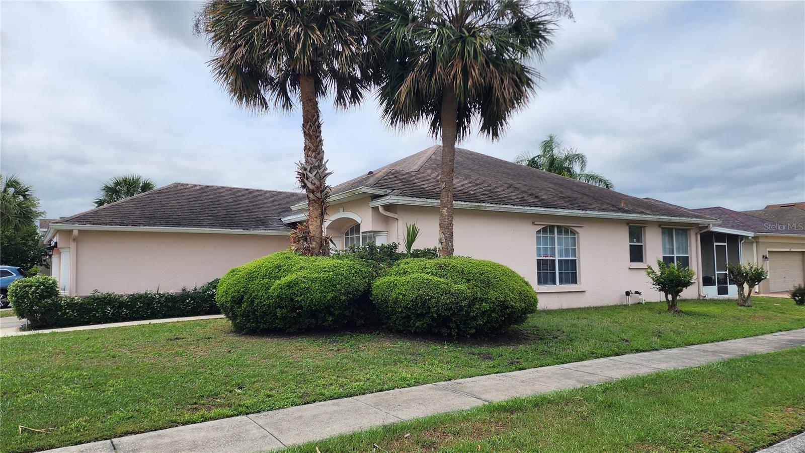 Property Photo: 14900 Indigo Lake Drive FL 32824