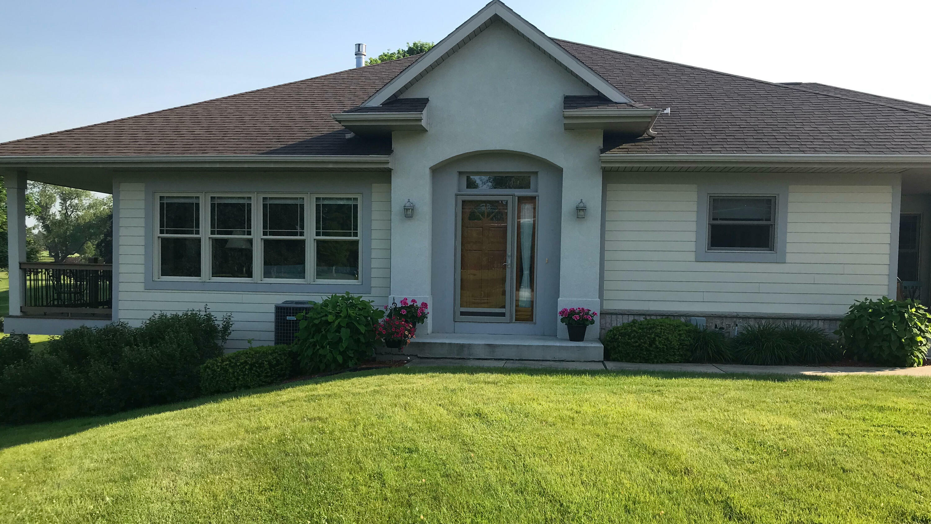 Property Photo:  1723 Trevino Trl  WI 53405 