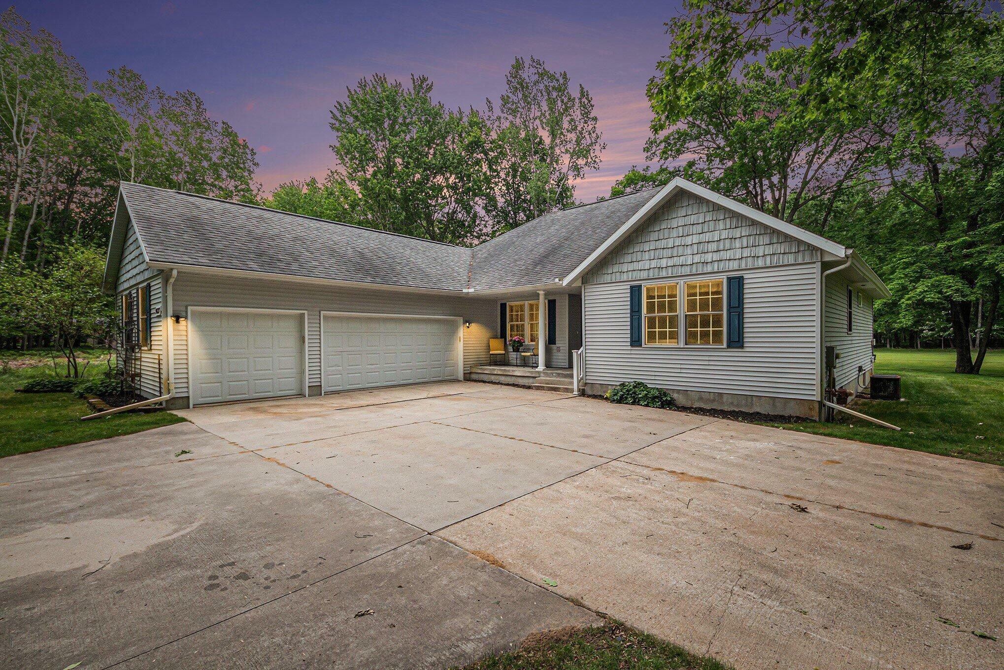 Property Photo: 9637 Sunset Drive MI 49346
