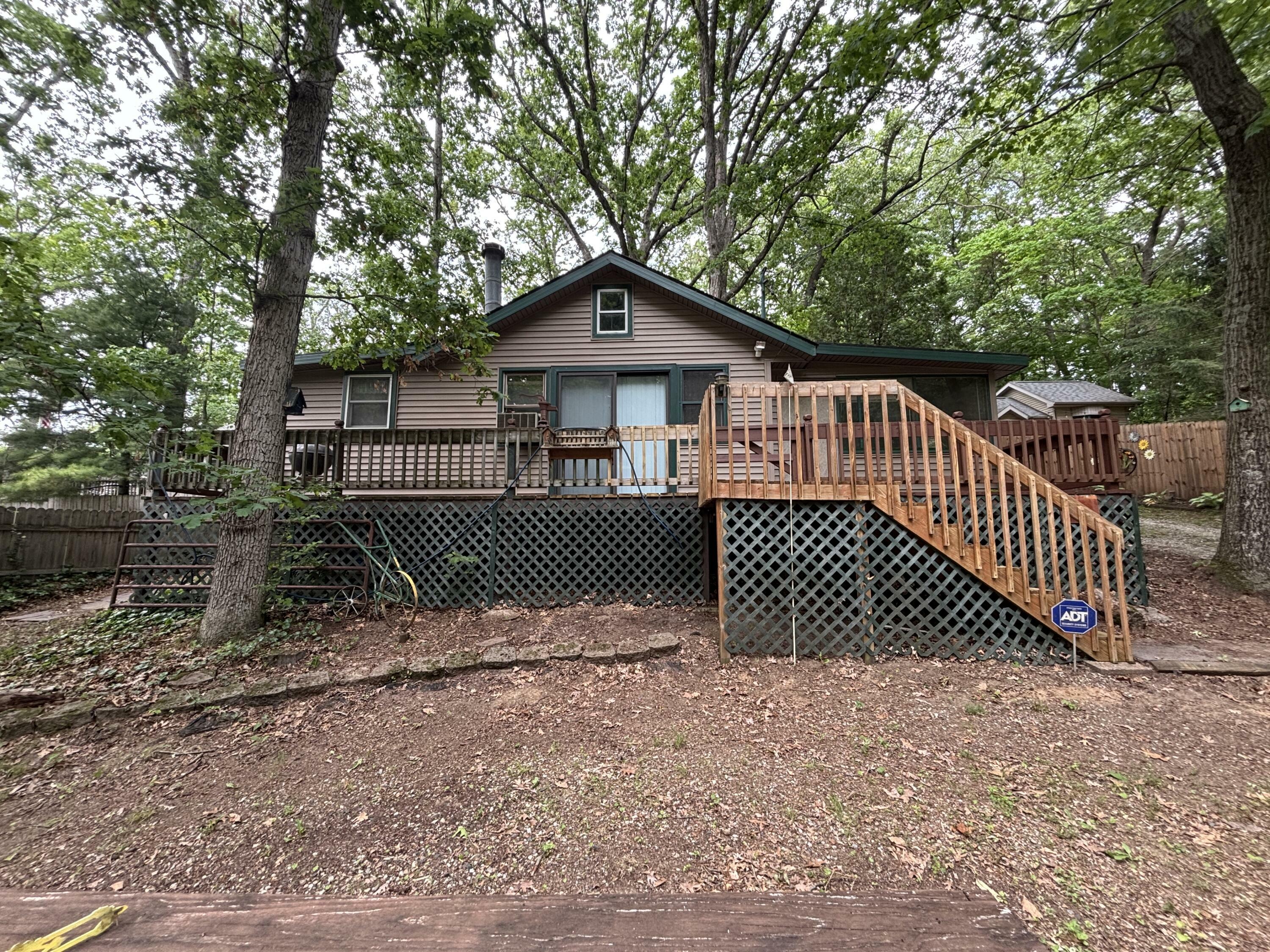 Property Photo: 2112 Timber Lane MI 49230