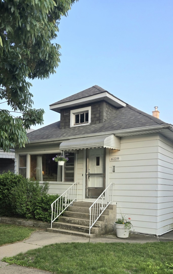 Property Photo: 6119 W School Street IL 60634