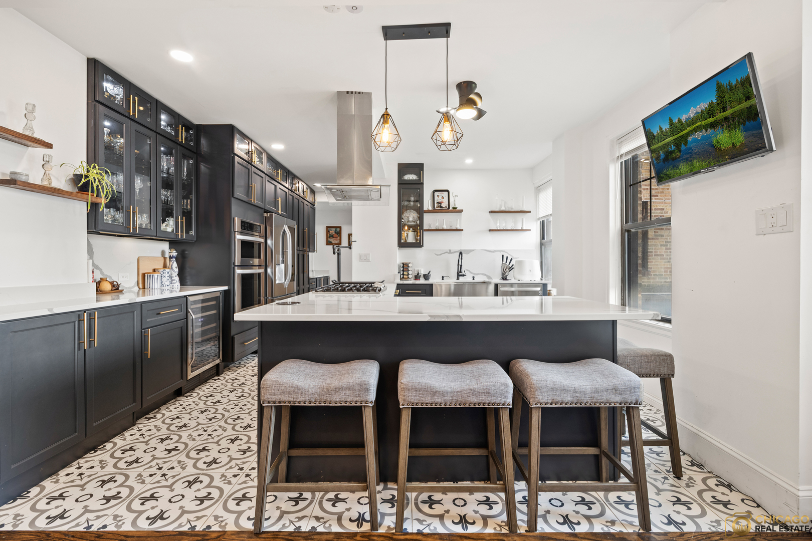 Property Photo: 7321 S South Shore Drive 10A IL 60649