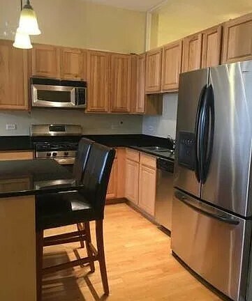 Property Photo: 2915 N Clybourn Avenue 215 IL 60618
