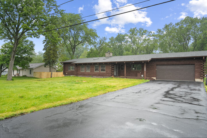 189 E 34th Street  Steger IL 60475 photo