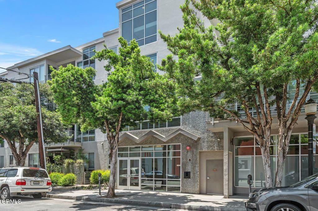 Property Photo: 111 S De Lacey Avenue 103 CA 91105