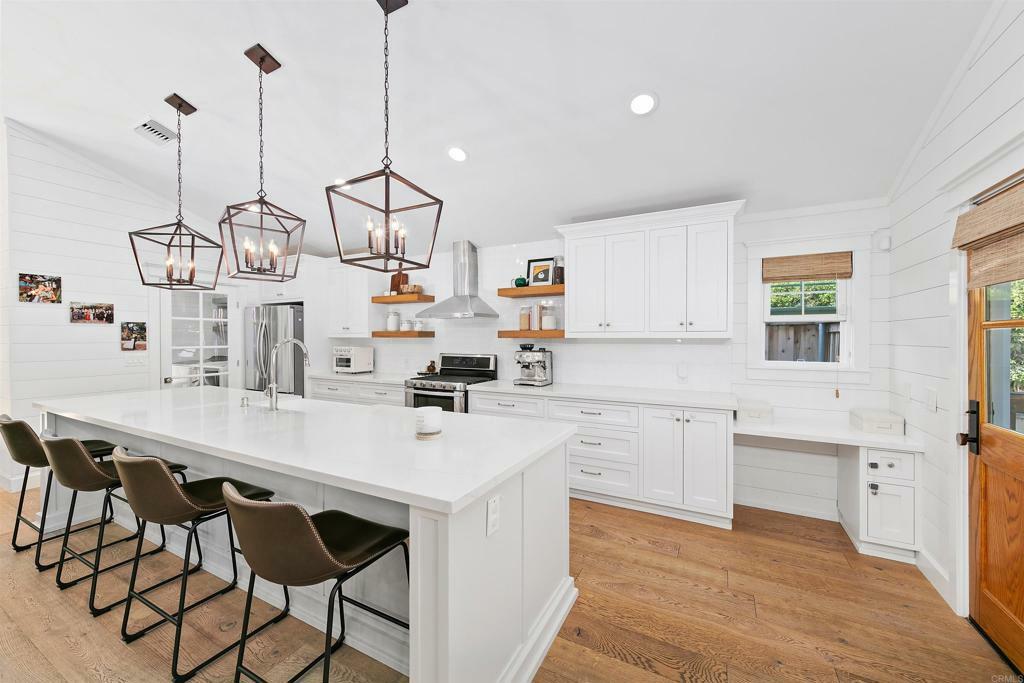 Property Photo: 2103 Loquat Place CA 92054