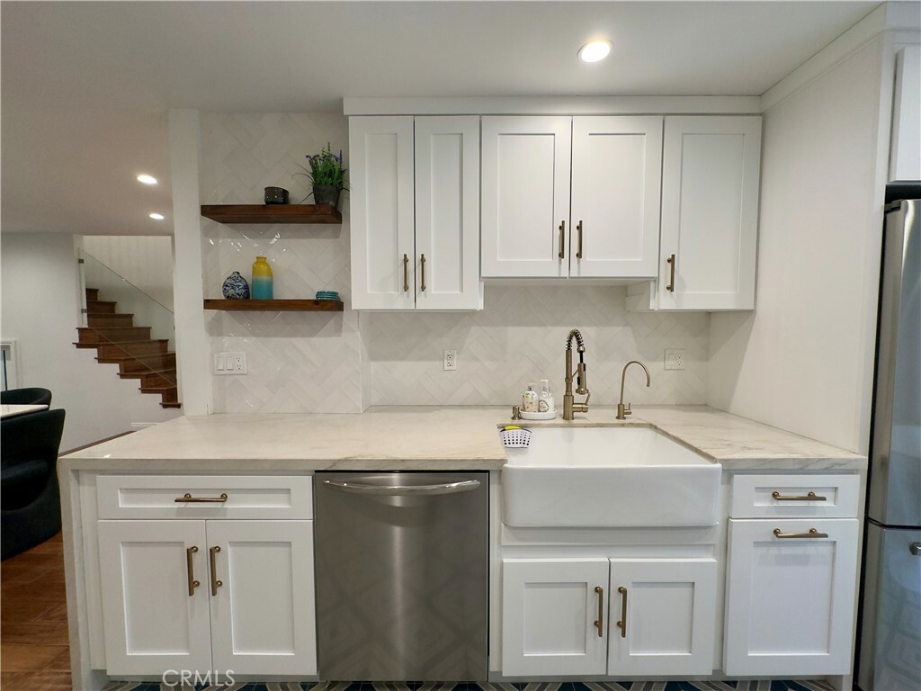Property Photo: 5533 Edward E Horton Lane 3 CA 91316