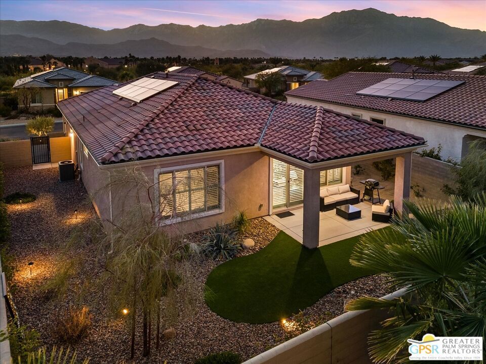 Property Photo: 24 Cabernet CA 92270