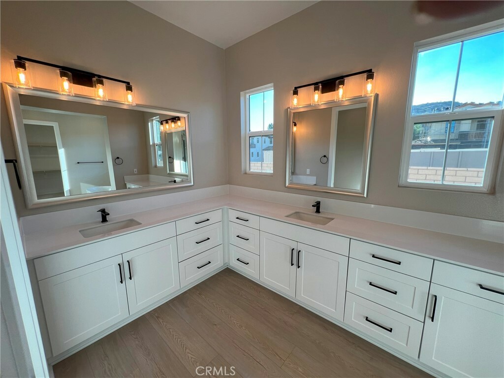 Property Photo:  22046 Fig Tree Lane  CA 91311 
