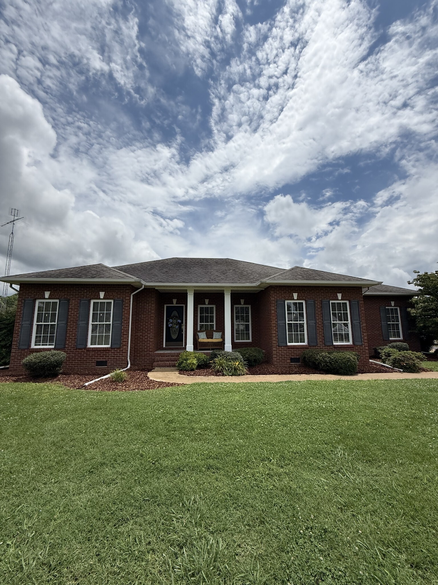 407 Robins St  Lawrenceburg TN 38464 photo