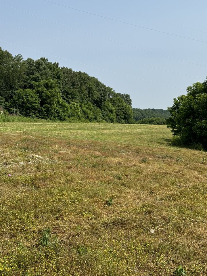 Property Photo: 8 Oakmere Lane TN 37083