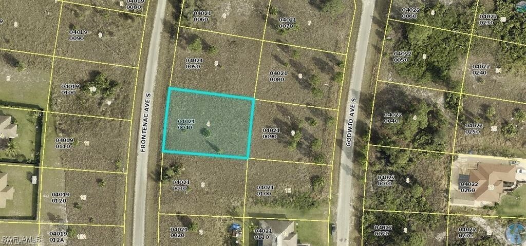 Property Photo: 727 Frontenac Avenue S FL 33974