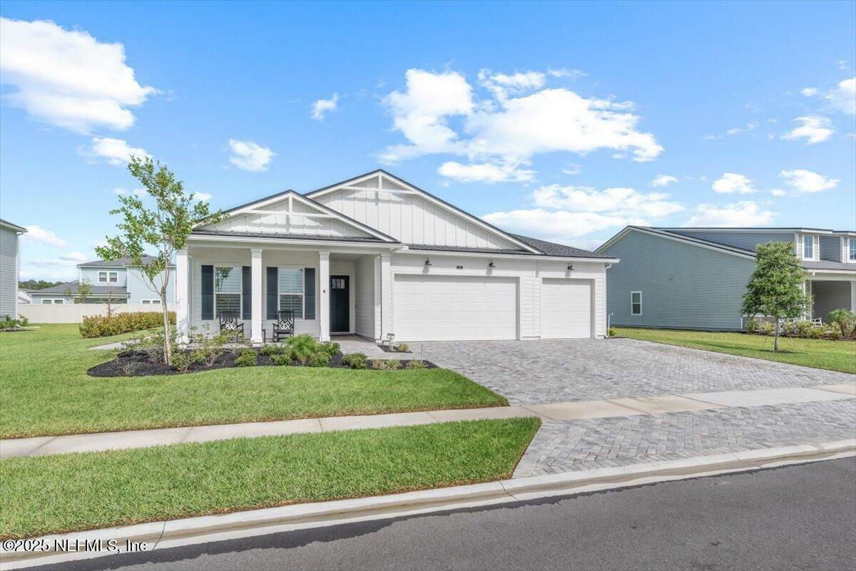 Property Photo: 87 Tradesman Lane FL 32259