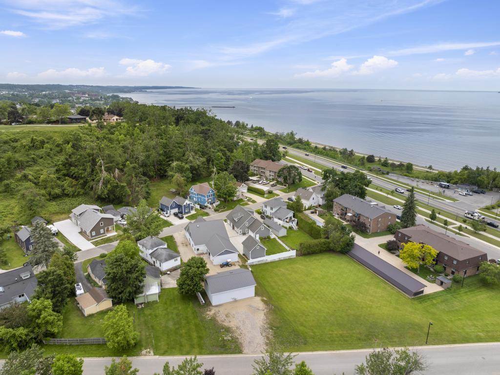 135 Beaubien  Petoskey MI 49770 photo
