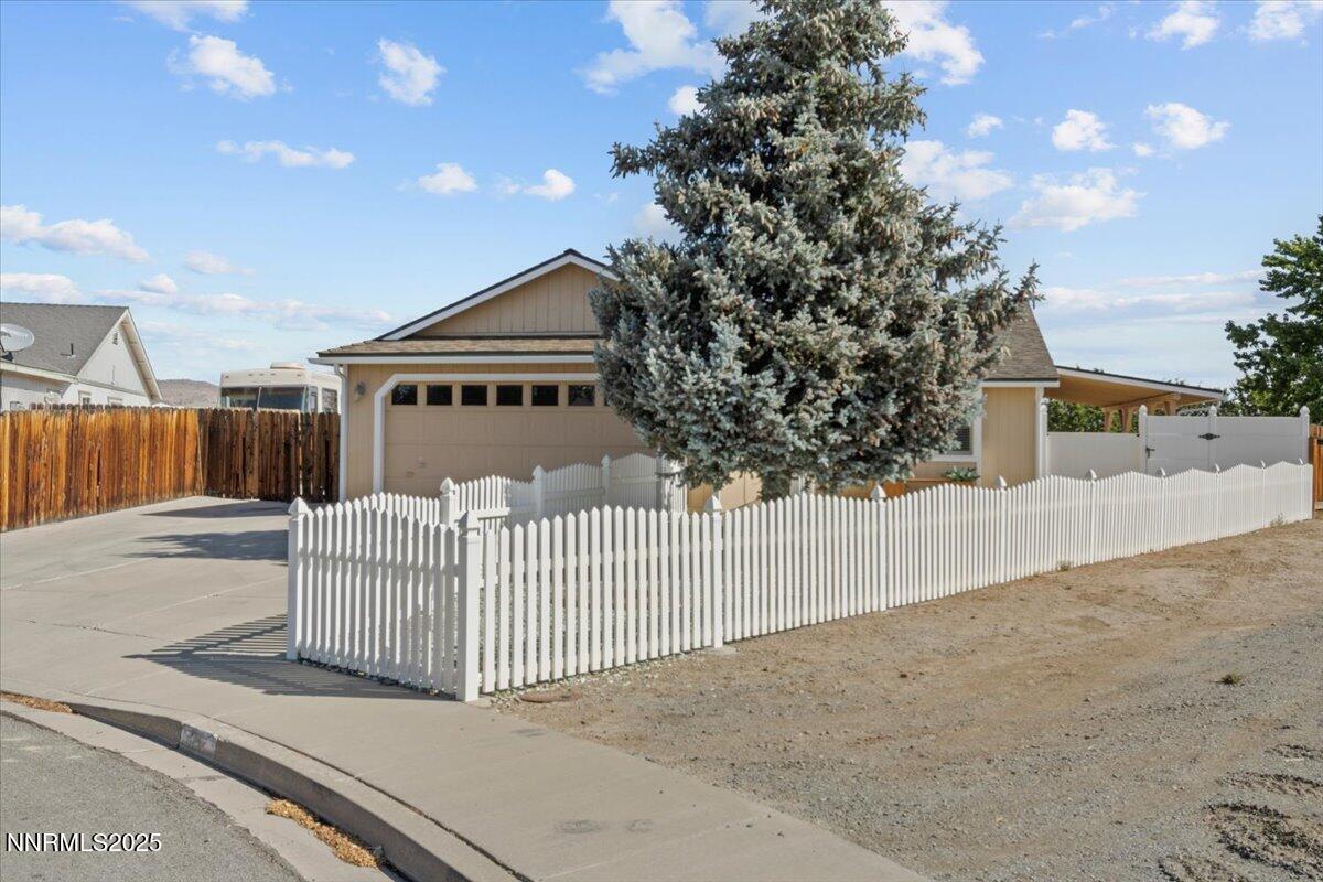 Property Photo: 51 Badger Creek Court NV 89436