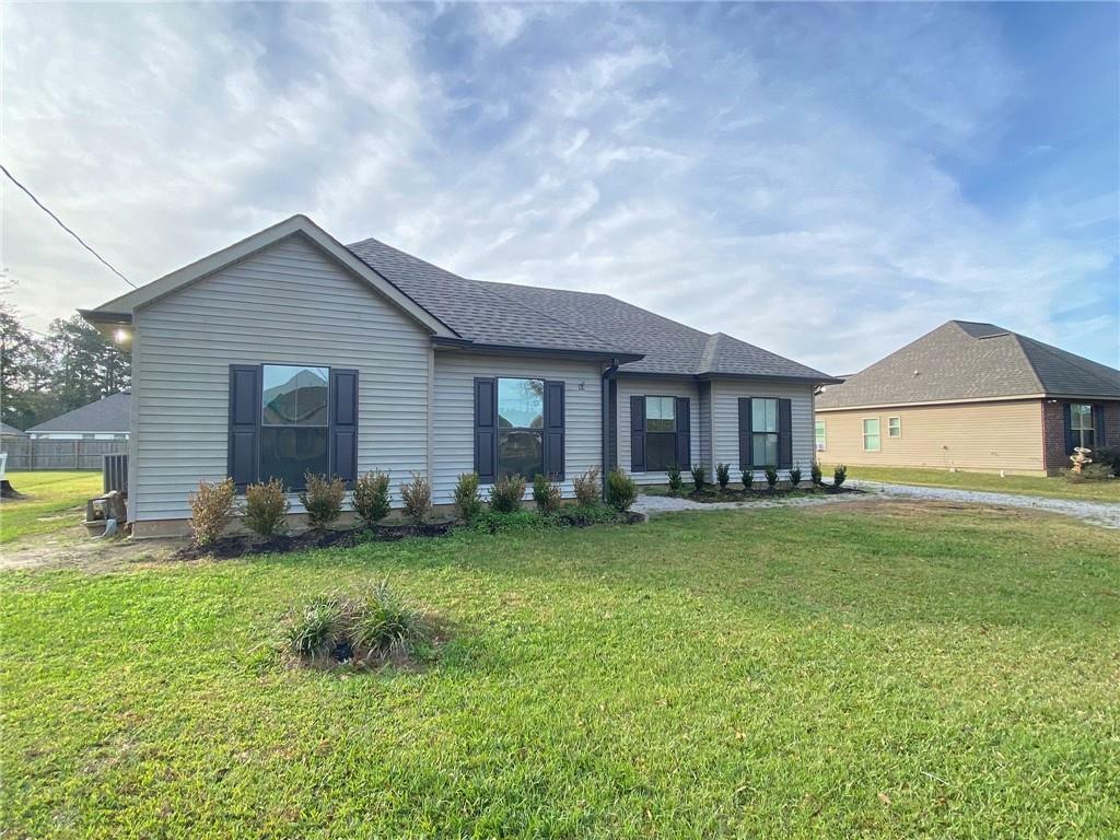 Property Photo: 16500 Mp Planche Road LA 70435