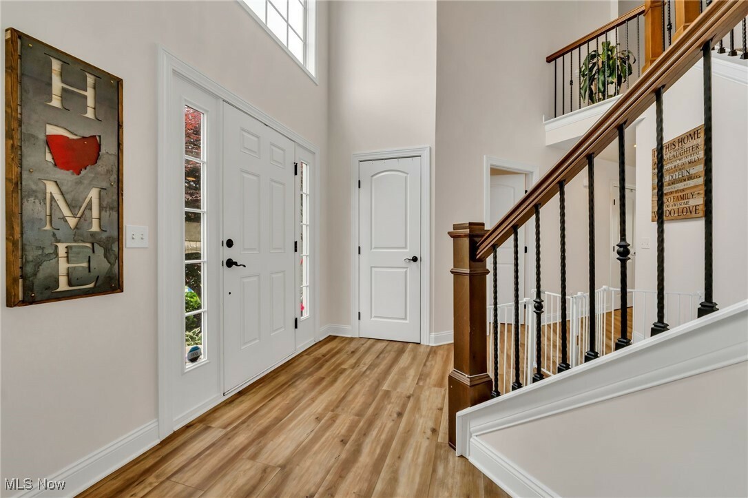 Property Photo: 4532 Ridgestone Way OH 44256