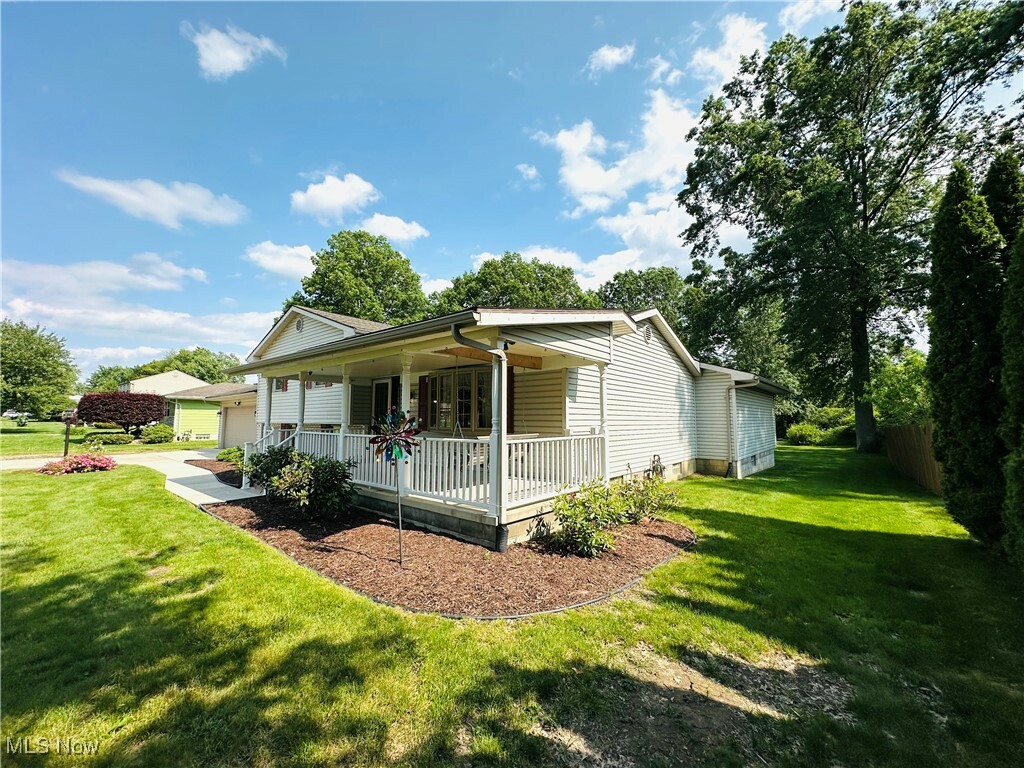 Property Photo: 1684 Morris Street OH 44440