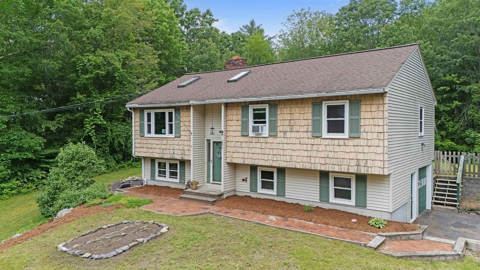 Property Photo: 23 Winter Street NH 03045