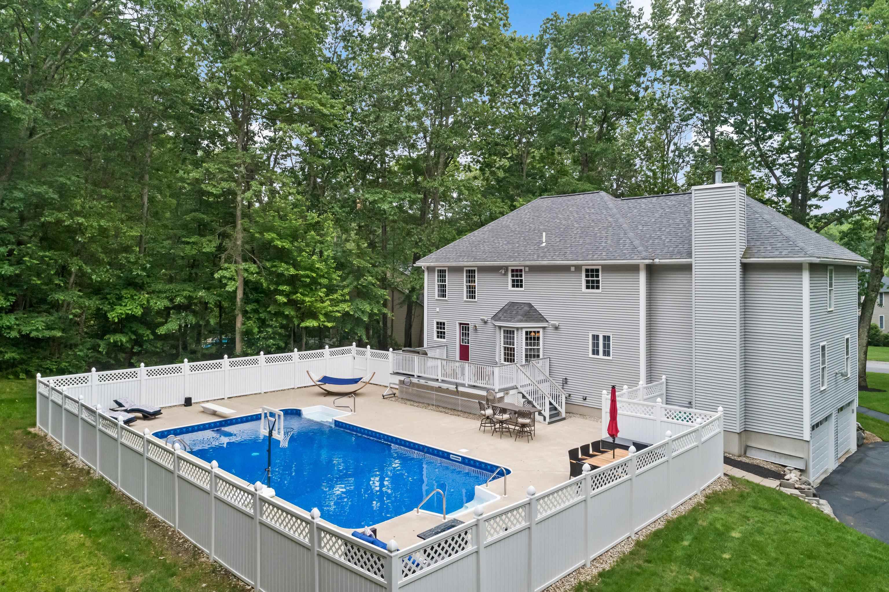 Property Photo: 7 Wesley Lane NH 03079