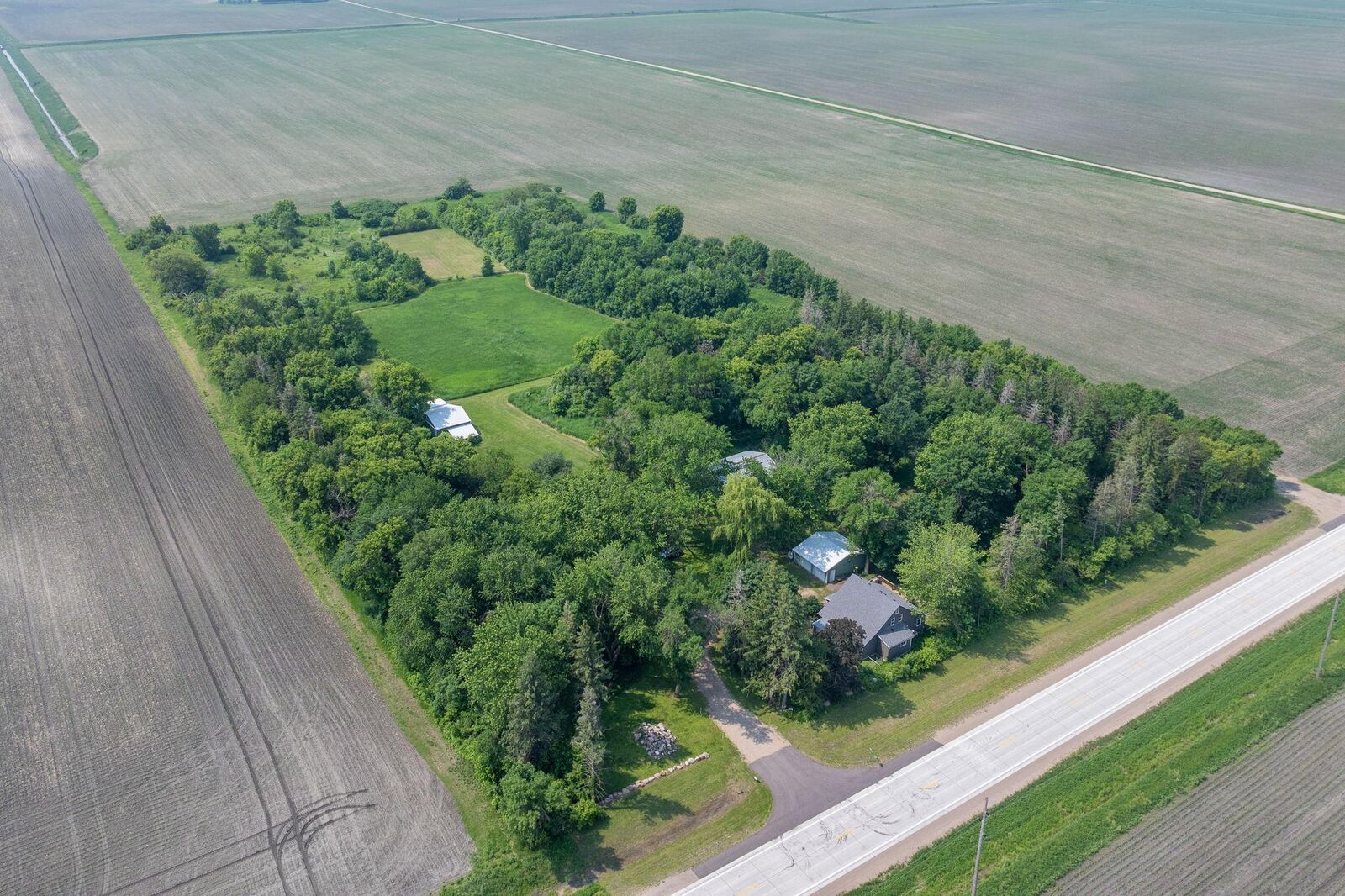 Property Photo:  43867 County Road 15  MN 56074 
