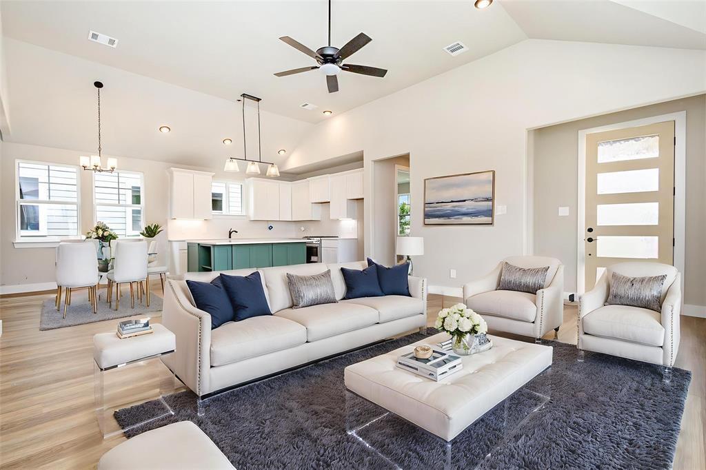 Property Photo: 7321 Parsons Mews TX 75088