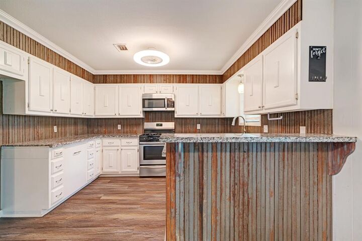 Property Photo:  2004 Blue Bird Circle  TX 75418 