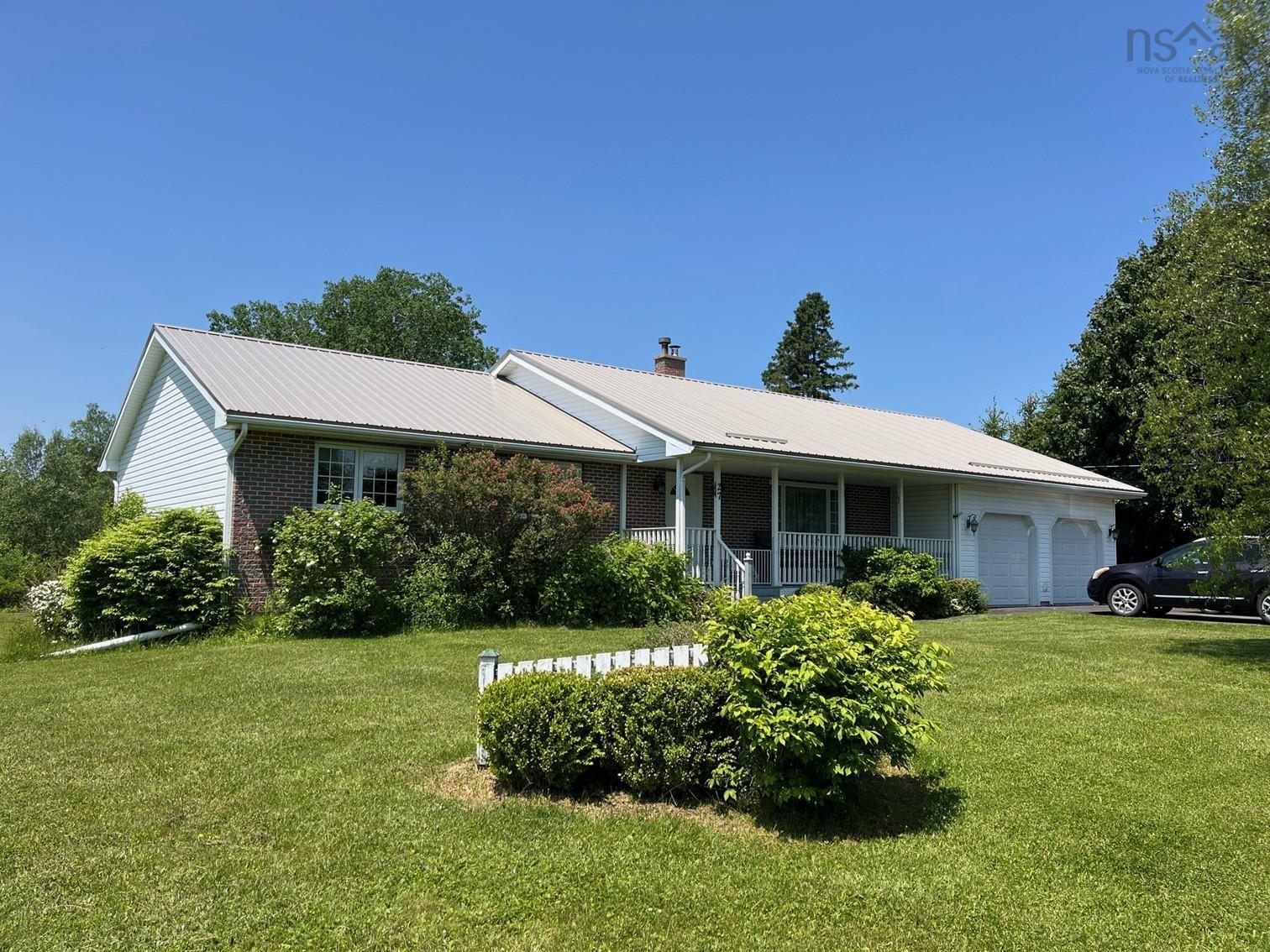 Property Photo:  27 Sunnybrook Drive  NS B6L 6T7 