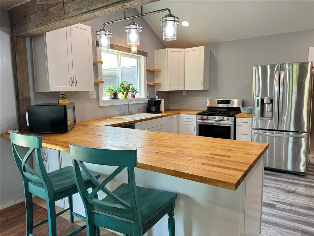 Property Photo: 7792 Bubbling Springs Road AR 72601