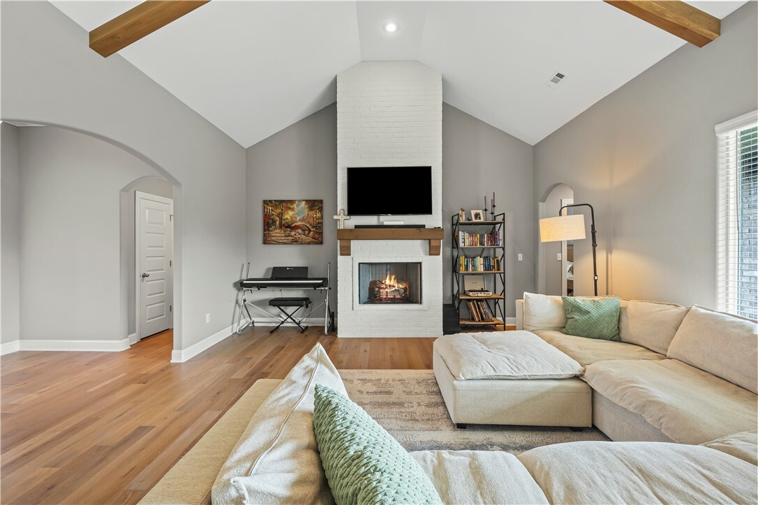 Property Photo: 1612 S Bayberry Avenue AR 72701
